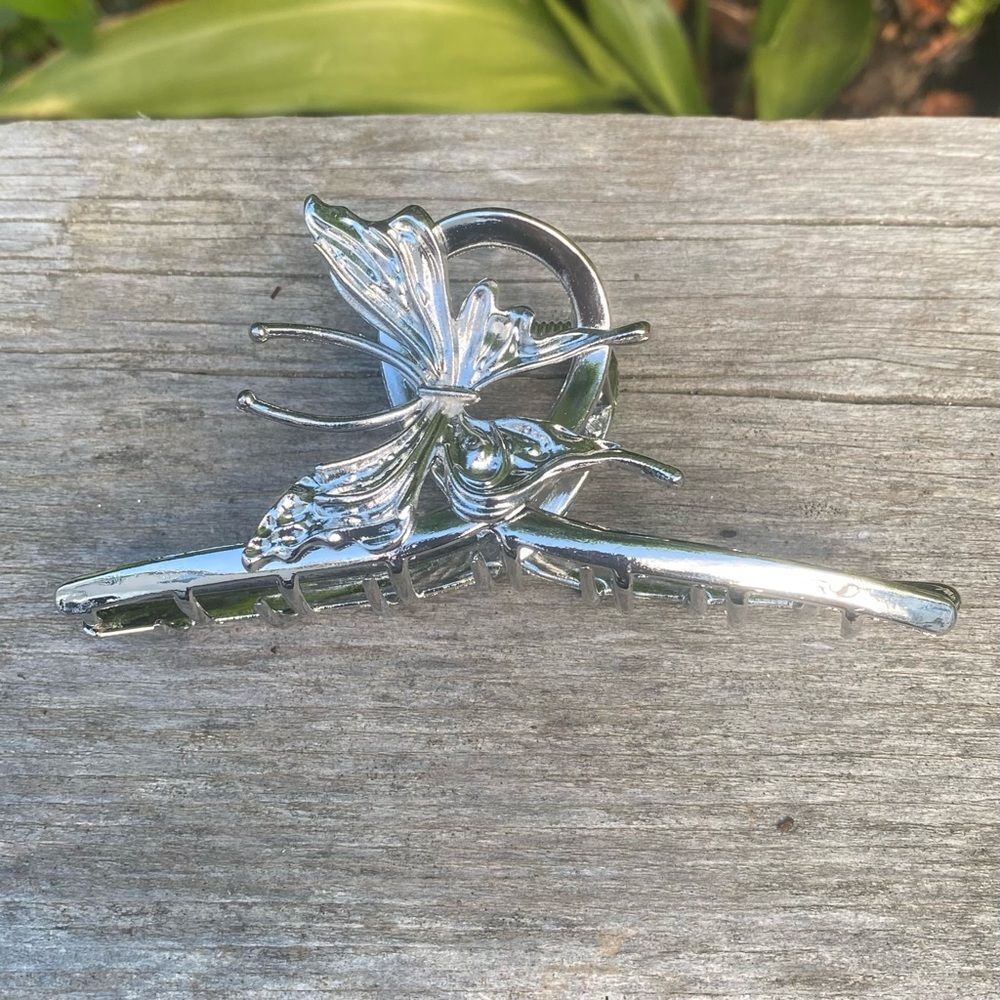 Brinie Large Silver Hair Accessories Butterfly Claw/Clip New Nature Garden